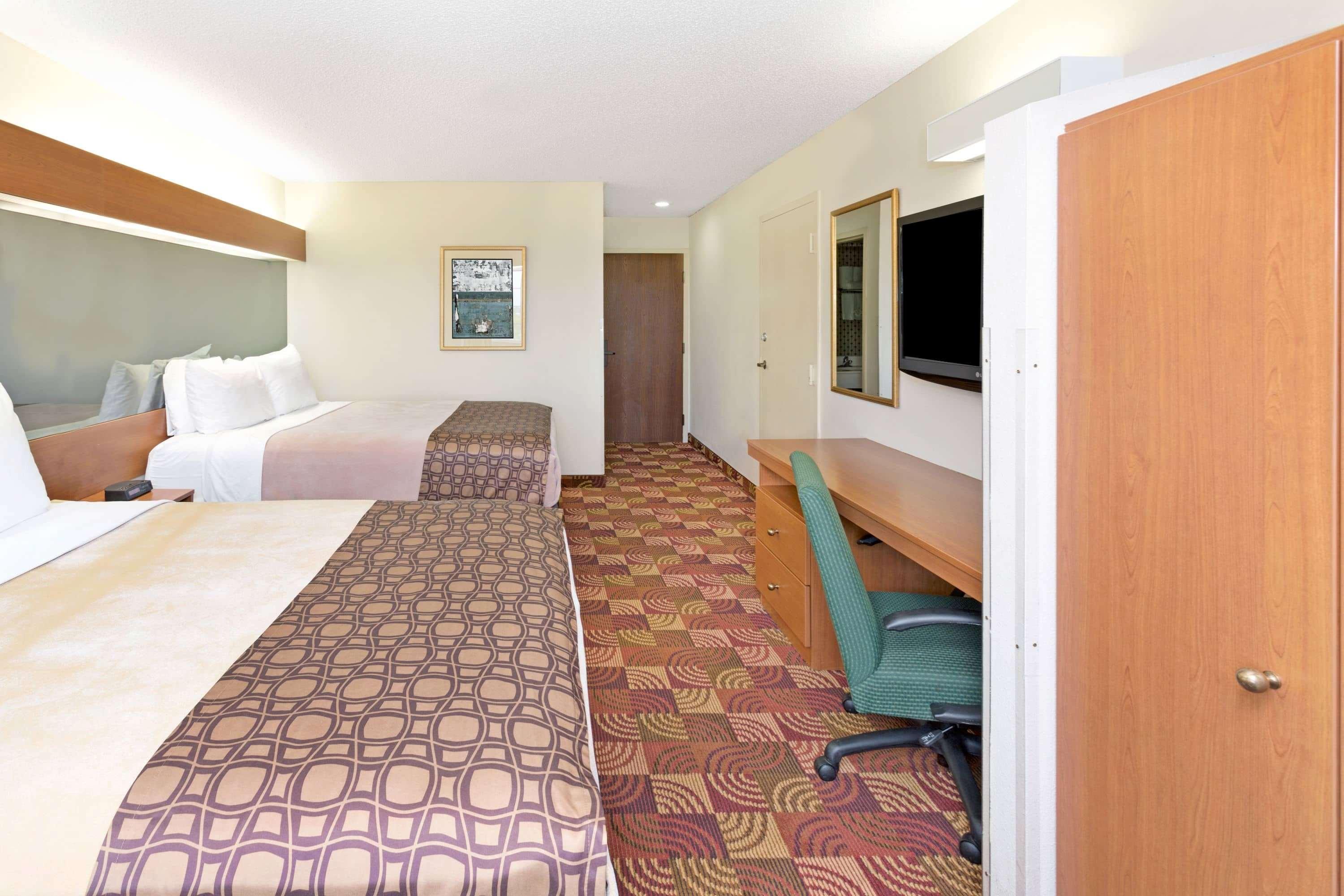 Microtel Inn & Suites By Wyndham Denver Airport Экстерьер фото