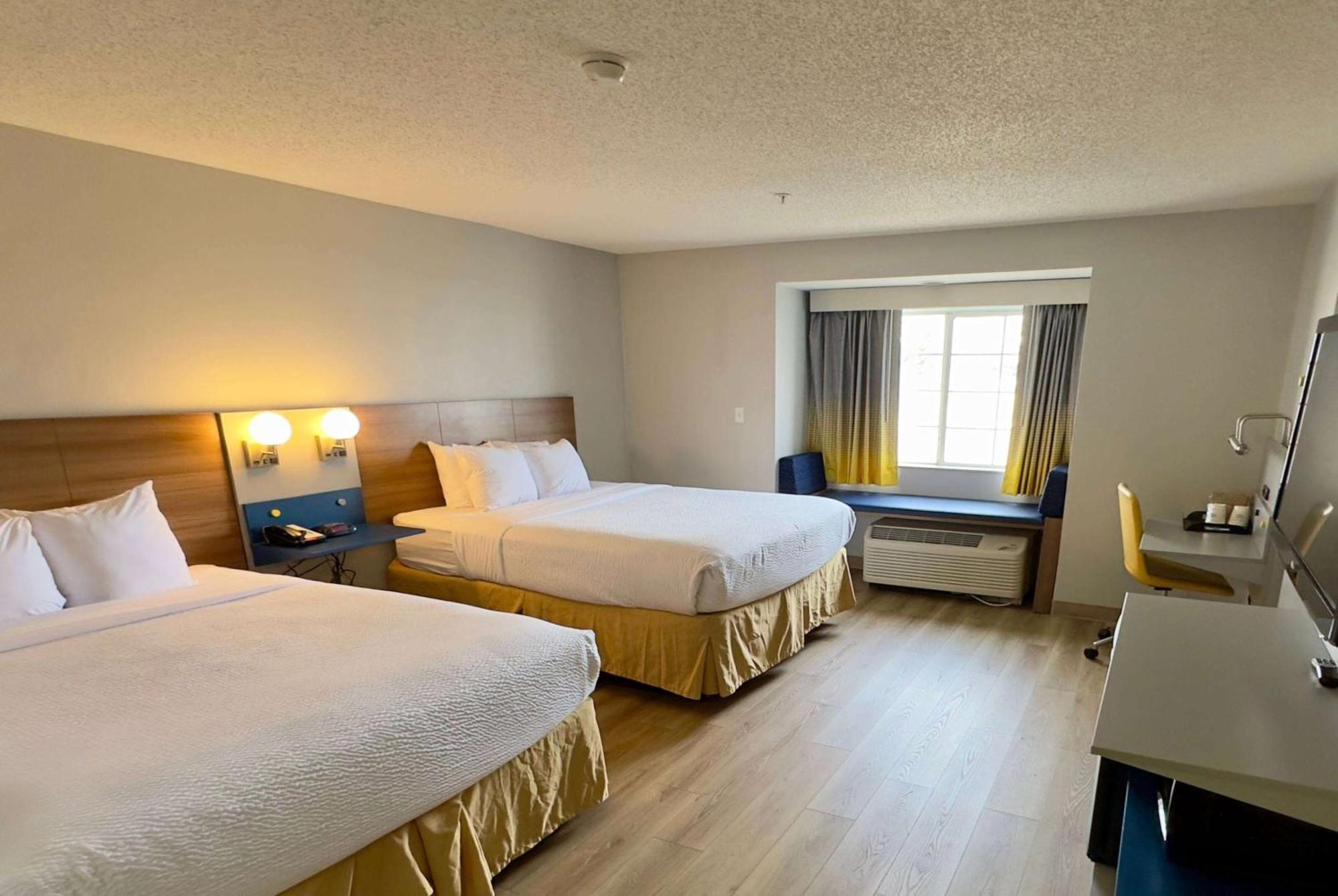 Microtel Inn & Suites By Wyndham Denver Airport Экстерьер фото